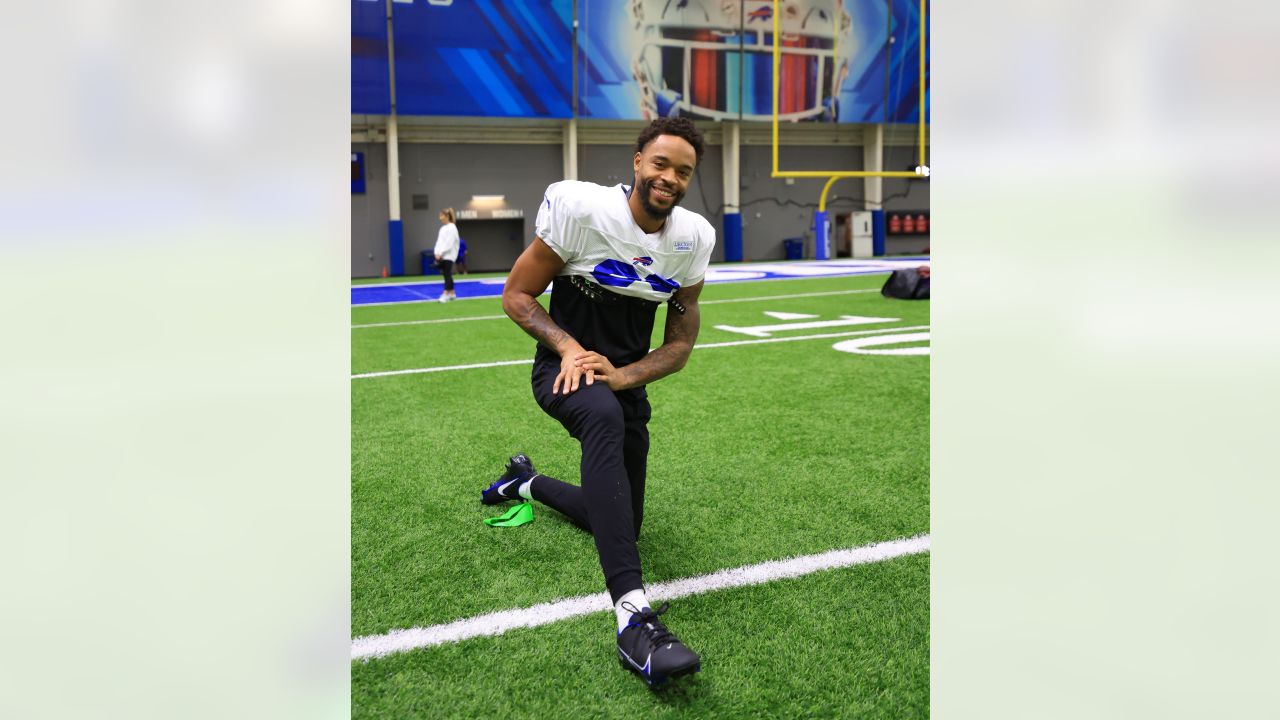 Buffalo Bills strong safety Micah Hyde (23) plants his left foot