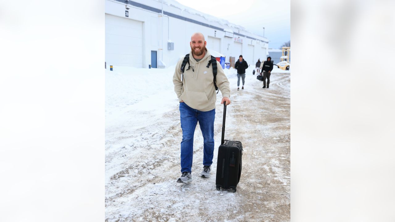 How the Bills made it to Detroit: Bills Mafia shoveling snow