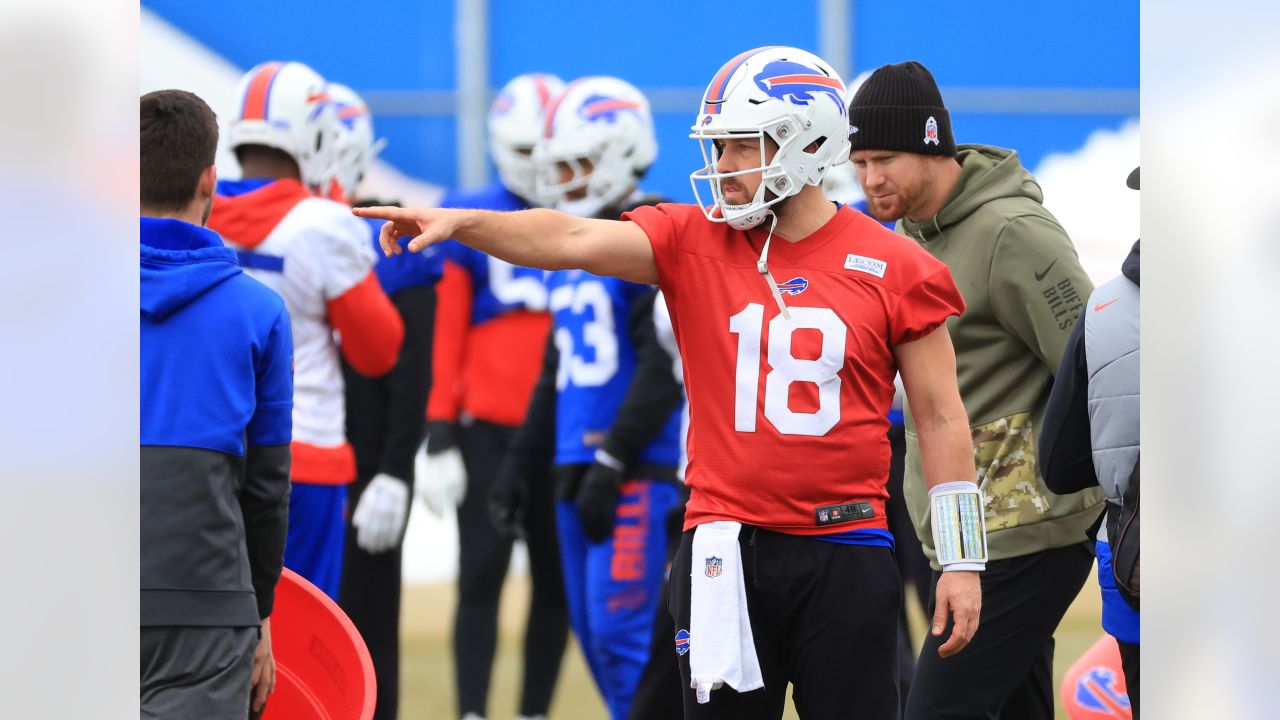 Josh Allen's connection with Joe Burrow, Mitch Morse's return and