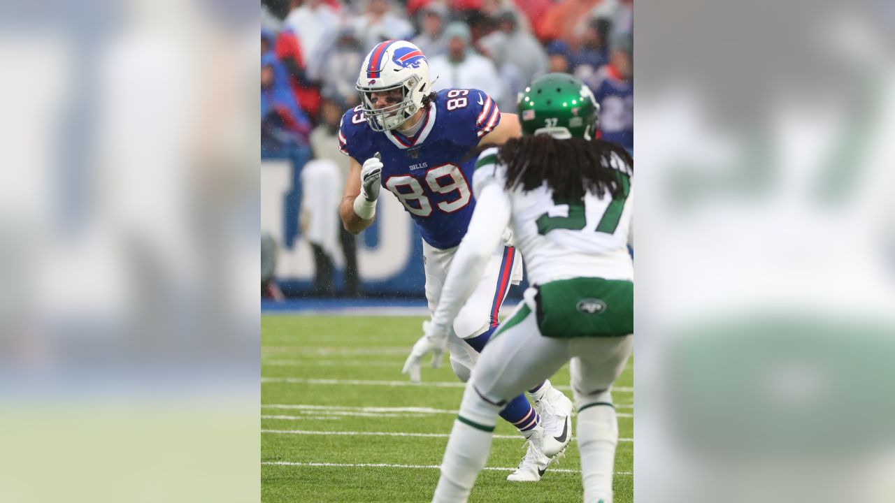 Buffalo Bills tight end Tommy Sweeney (89) in action against the New York  Jets during an