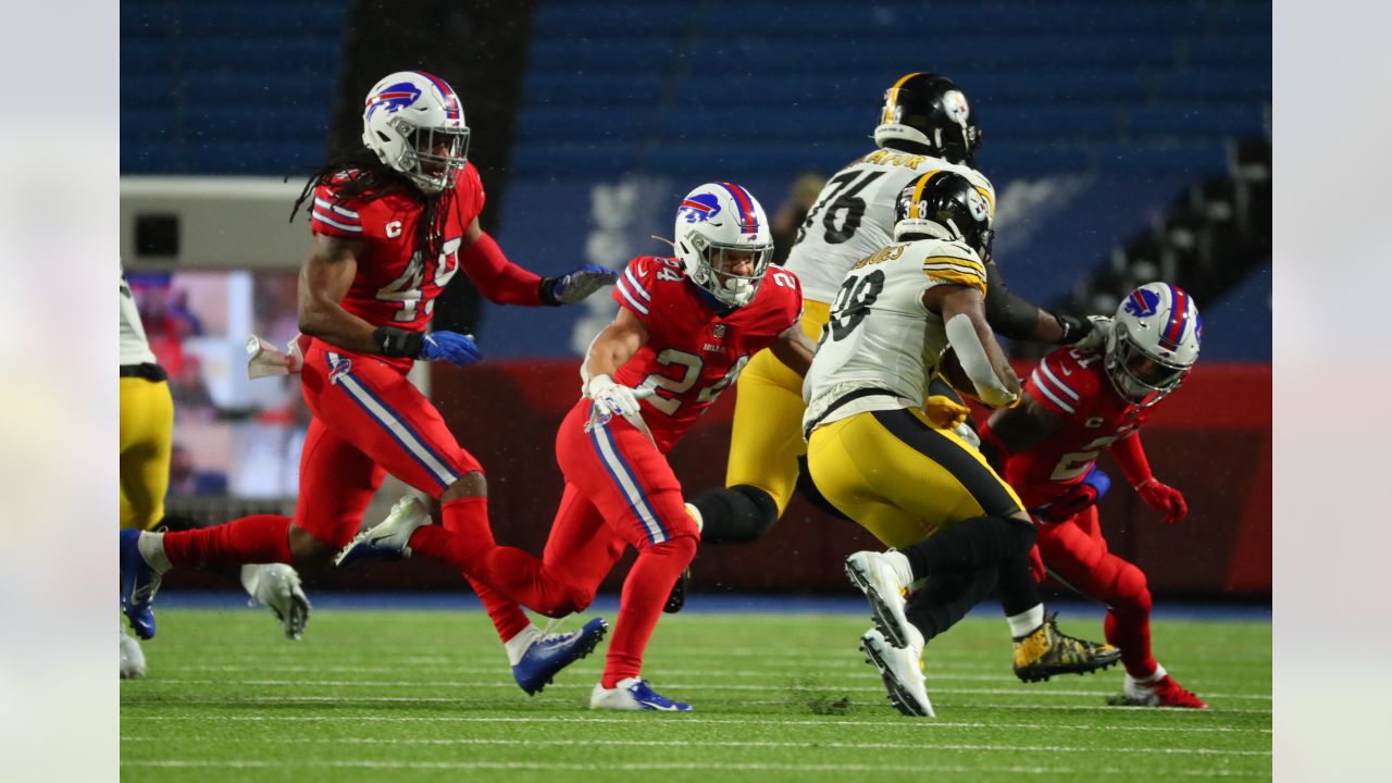 Buffalo Bills cornerback Taron Johnson flips momentum with pick-six vs.  Pittsburgh Steelers quarterback Ben Roethlisberger