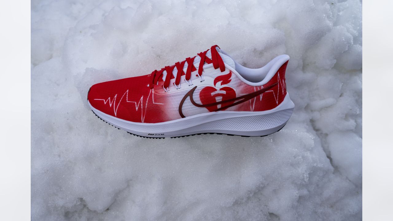 Nike Air Zoom Pegasus 39 (NFL Kansas City Chiefs) Road Running Shoes in Red  Raffles and Release Date