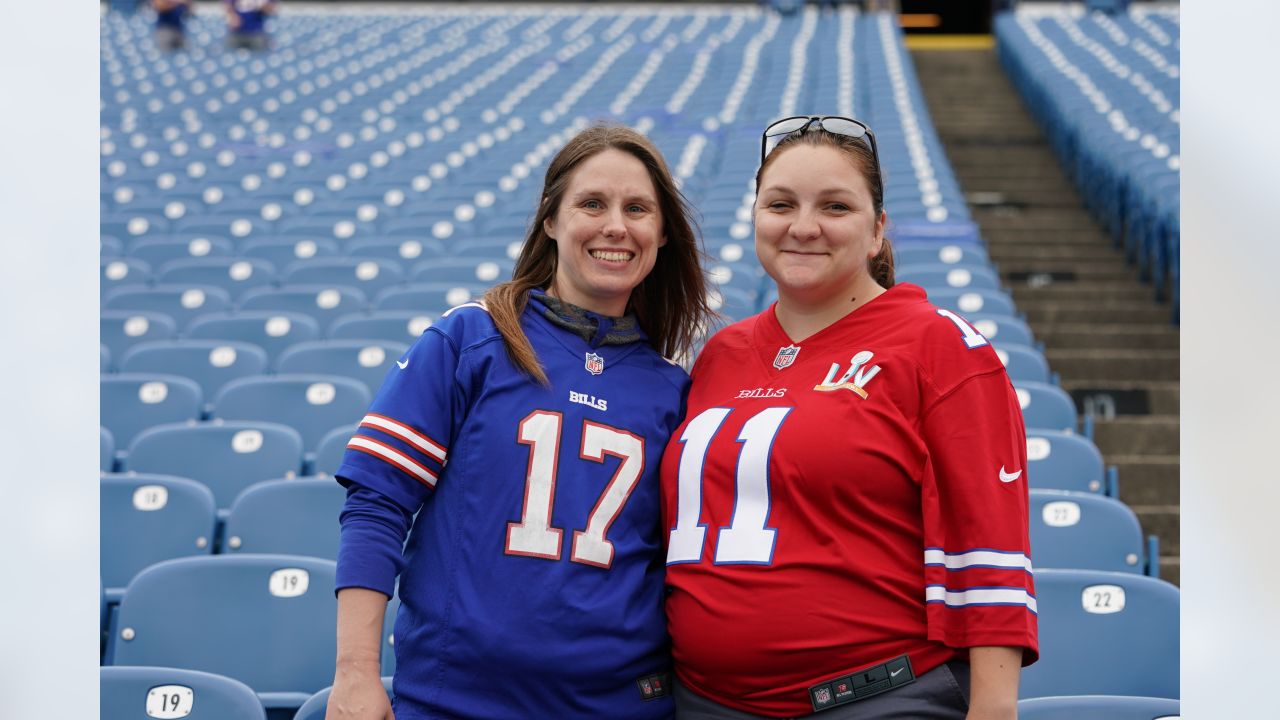 In Buffalo, Bills Mafia tries (and fails) to keep it together as 2021 title  dreams seem weirdly within reach - ESPN