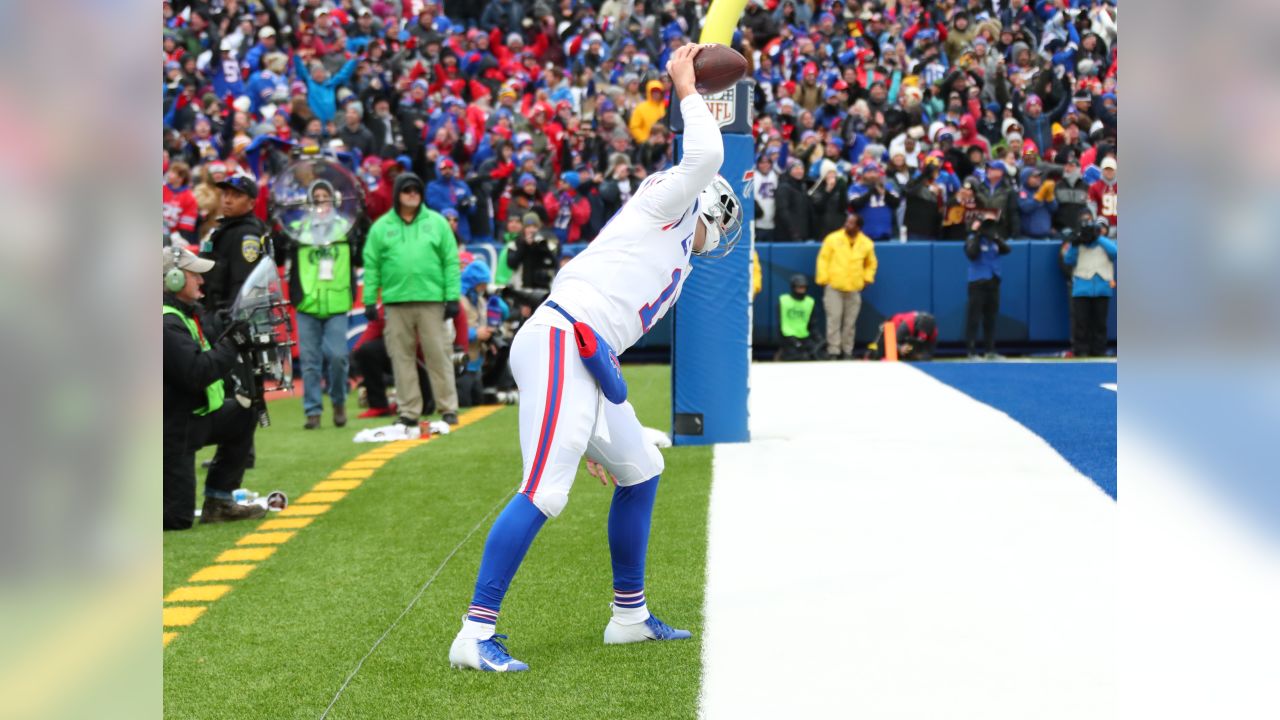 Lids Devin Singletary Buffalo Bills Fanatics Authentic Unsigned Running  Touchdown Vertical Photograph