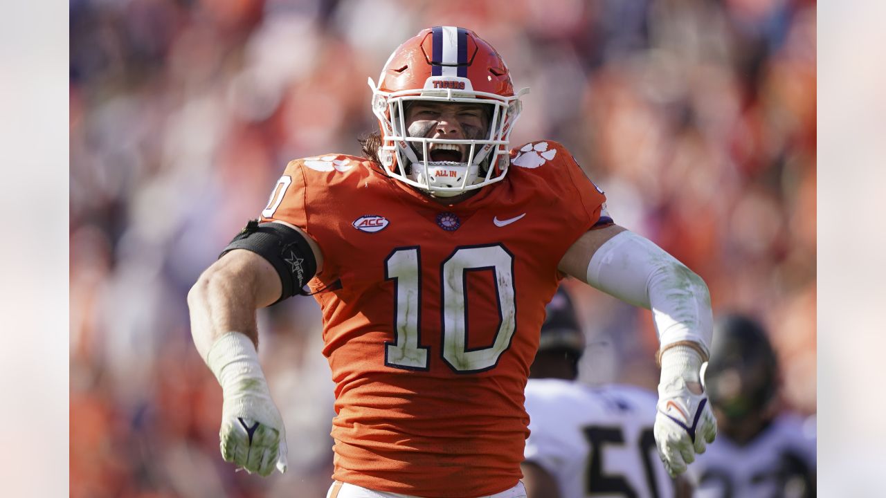 Buffalo Bills linebacker Baylon Spector runs on the field during