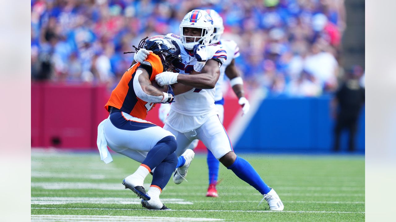 Devin Singletary of the Buffalo Bills celebrate as he scores a News  Photo - Getty Images