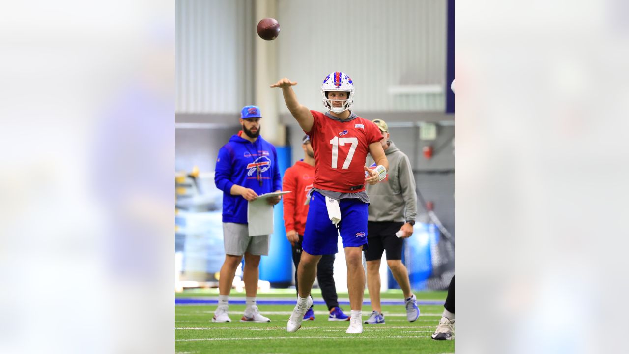 Josh Allen to feast against Lions? See top DFS plays and player props for Thanksgiving  Day