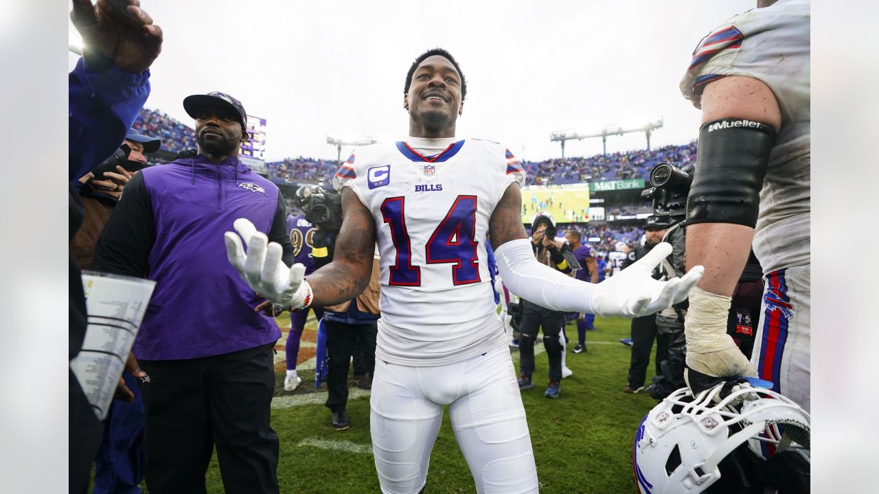 Stefon Diggs, John Brown fantasy football start/sit advice: What to do with  Bills WRs in the Wild Card round - DraftKings Network