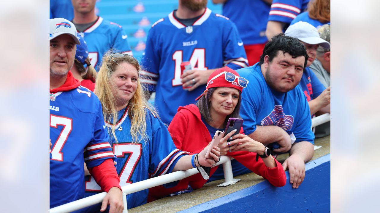 Members of Bills Mafia literally going the distance during these hard  times. : r/buffalobills