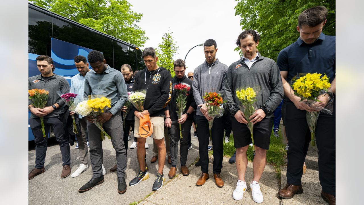 Bills players line up for chef Darian Bryan, inspired by his