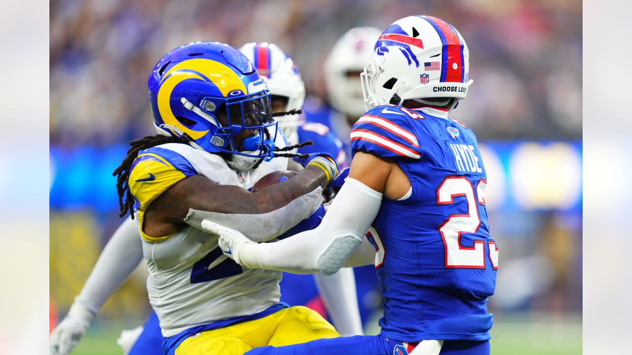 Josh Allen's heroic second half leads Bills over Rams 31-10