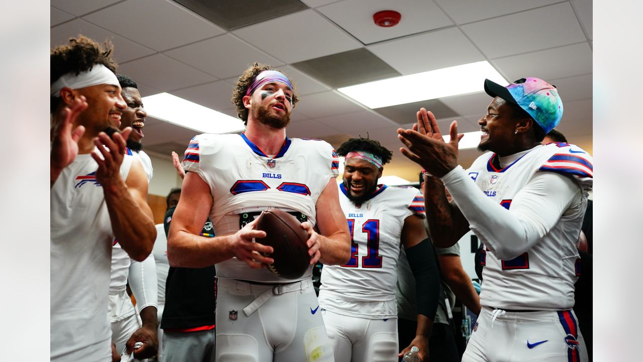 Buffalo Bills linebacker Von Miller works on his thigh during the second  half of an NFL football game against the Kansas City Chiefs, Sunday, Oct. 16,  2022 in Kansas City, Mo. (AP