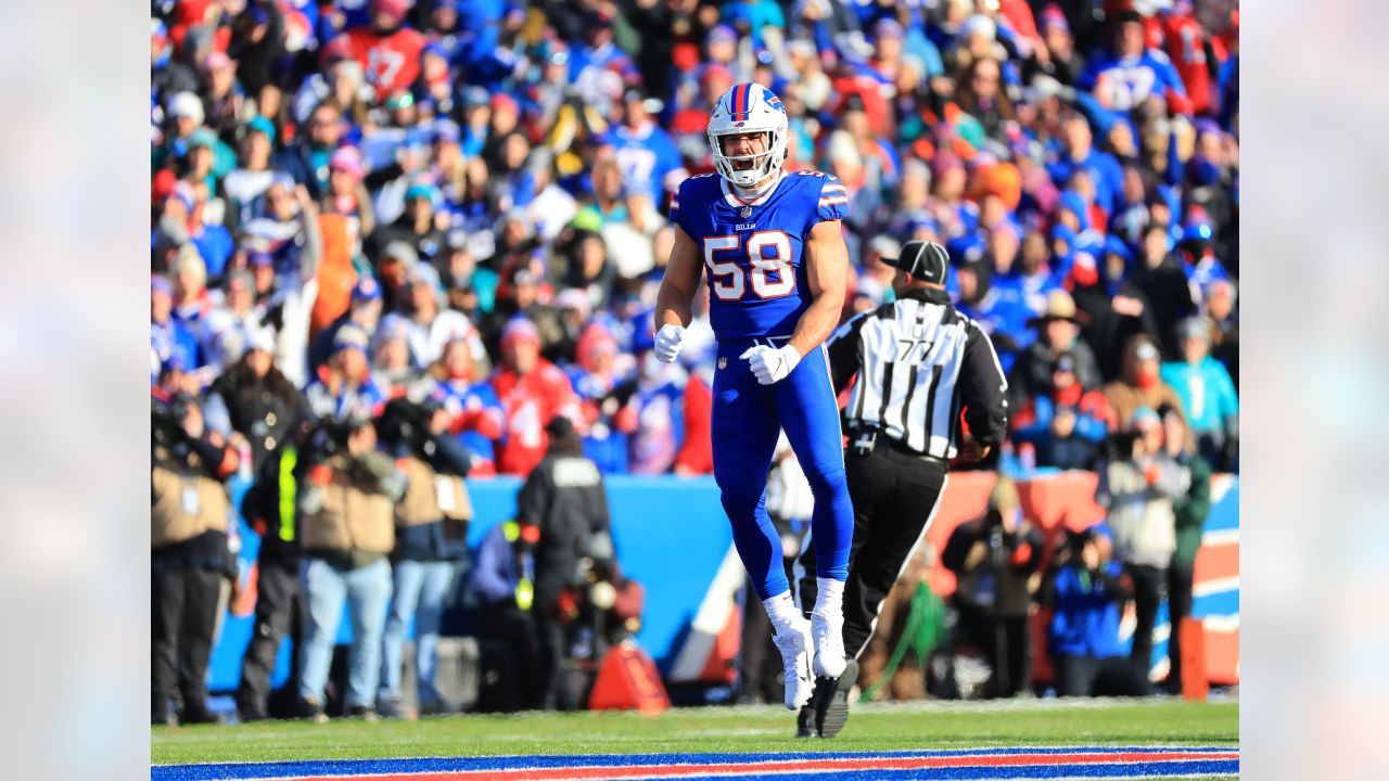 Bills fan spreads Buffalove, gives away two AFC Championship Game tickets  to Bengals fan