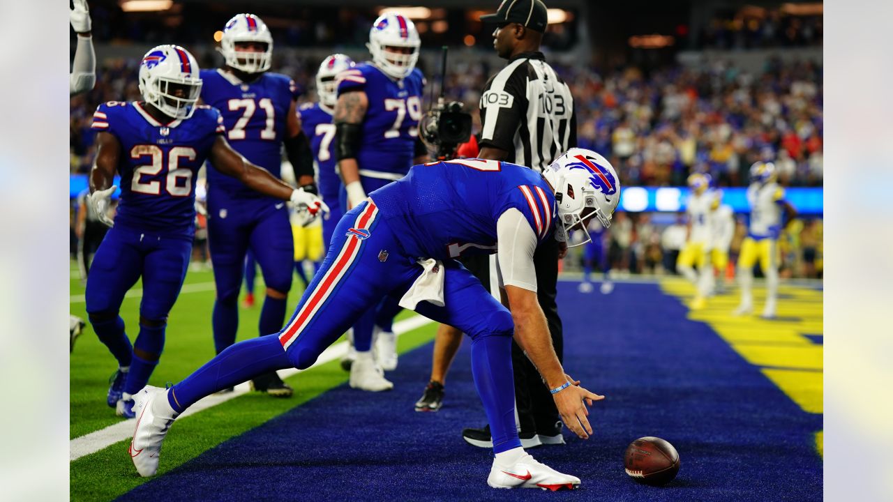 Rams vs. Bills score: Josh Allen throws for three TDs, runs for one as  Buffalo dominates second half 