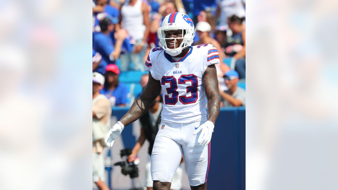 Carolina Panthers acquire Buffalo Bills' pass rusher Darryl Johnson in trade