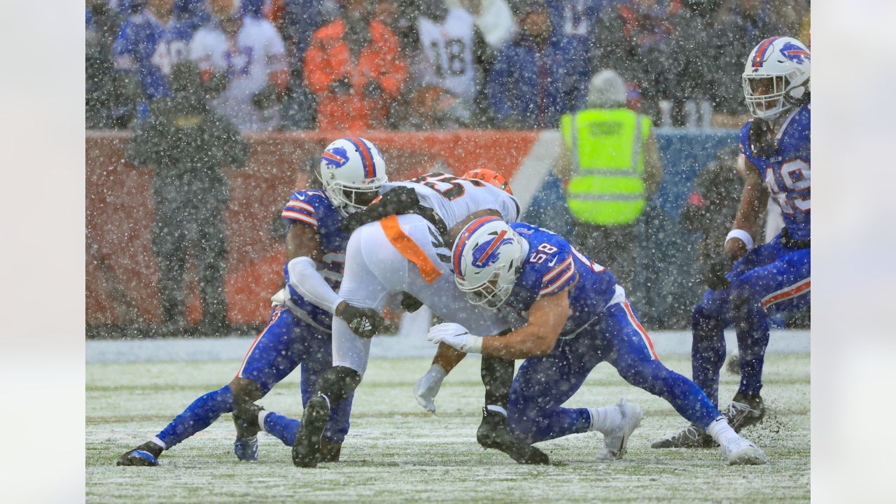 Bengals continue to prove mettle on road in playoffs with blowout of Bills  in the snow