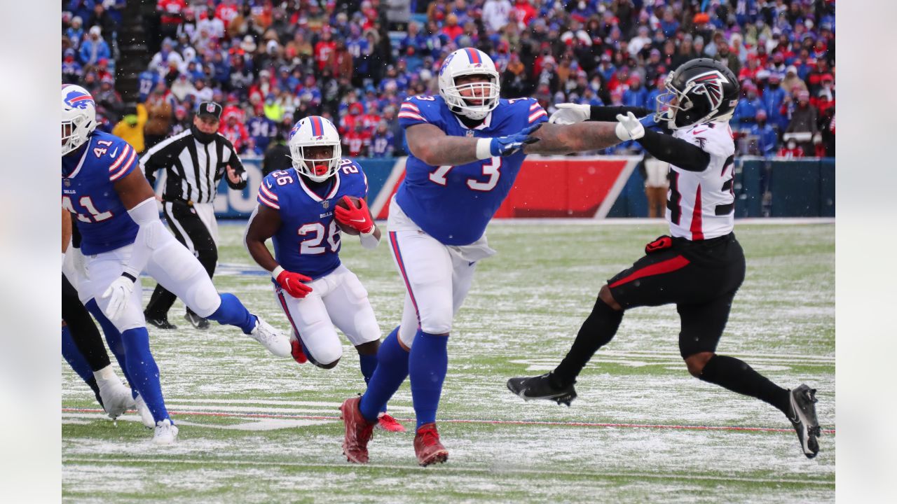 Halftime Report: Defense Steps Up to Give Atlanta Falcons 15-14 Lead Over  Buffalo Bills - Sports Illustrated Atlanta Falcons News, Analysis and More