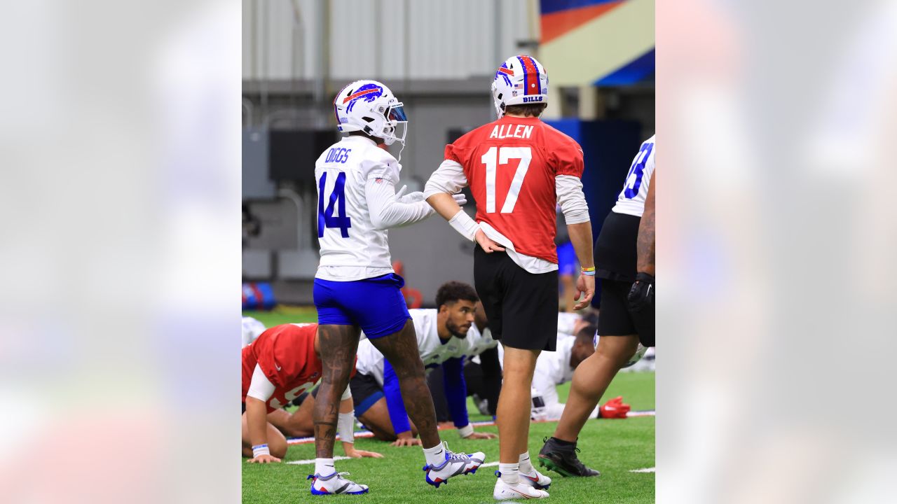 Bills star WR Diggs misses practice on opening day of mandatory minicamp