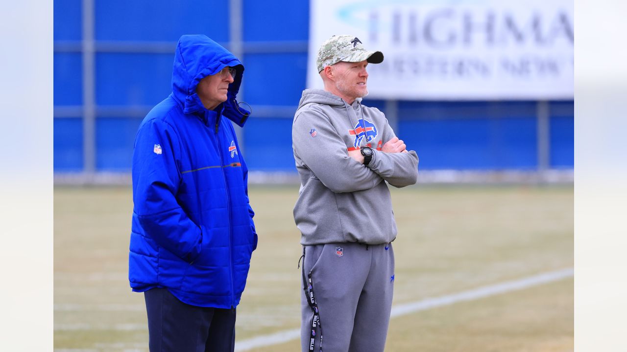 Bills’ McDermott hailed for leading through emotional week