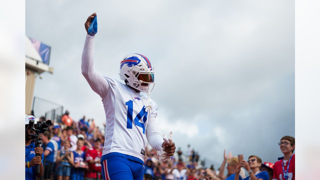 Training camp highlight: Buffalo Bills safety Damar Hamlin snags pick-six  vs. Bills quarterback Matt Barkley