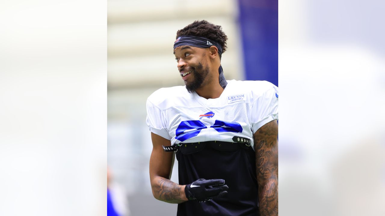 Buffalo Bills - We've placed OL Spencer Brown on the Reserve/Covid-19 list.  WR Jake Kumerow has been activated from the Reserve/Covid-19 list:  bufbills.co/3qQ4kWO