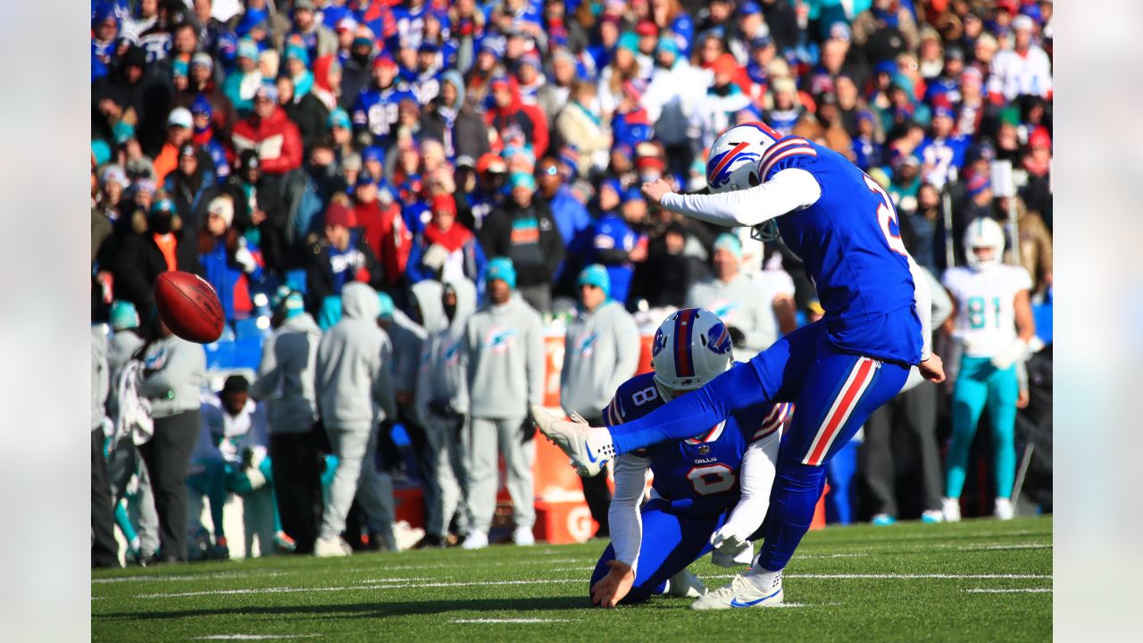 Dolphins vs. Bills final score, results: Buffalo hangs on in  turnover-filled game, advances to divisional round