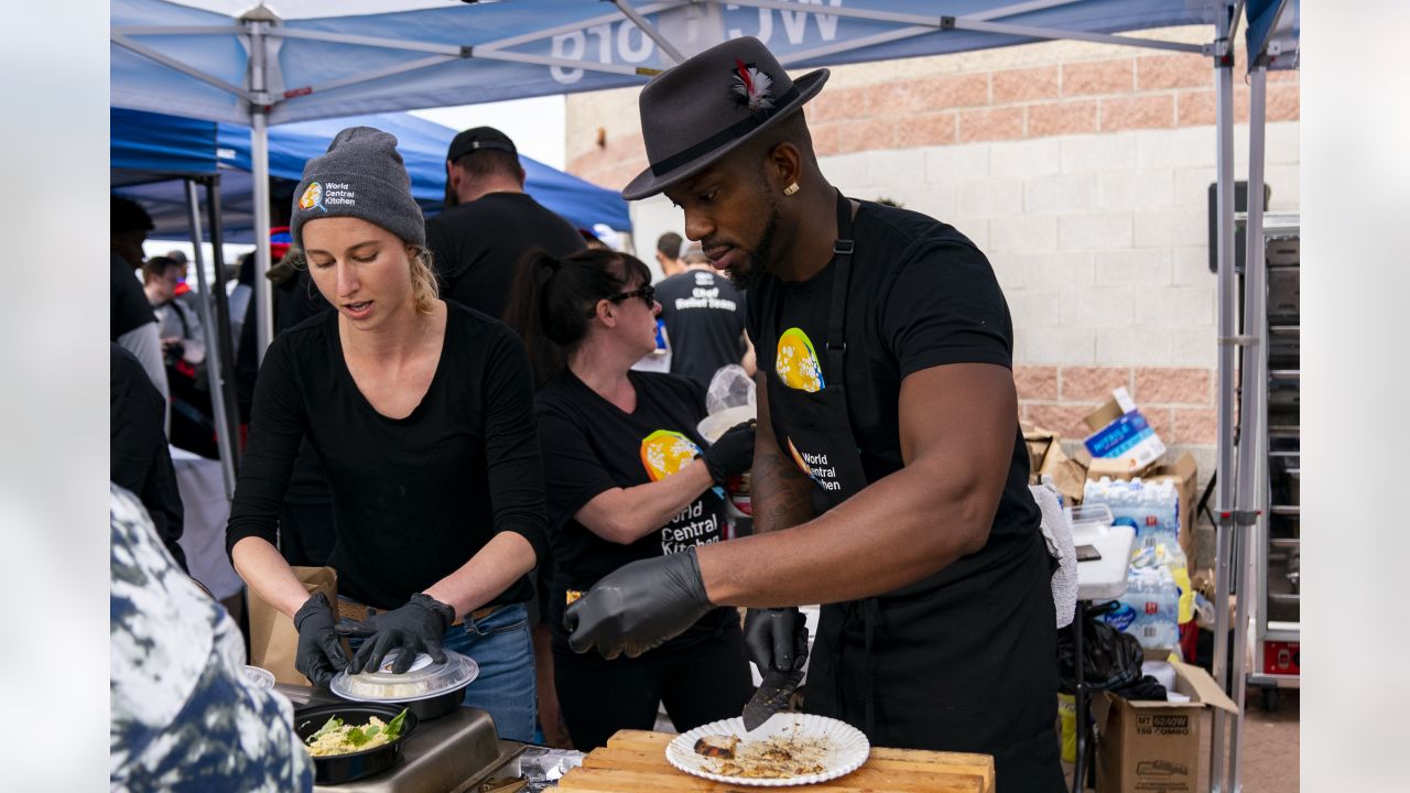 Bills players line up for chef Darian Bryan, inspired by his