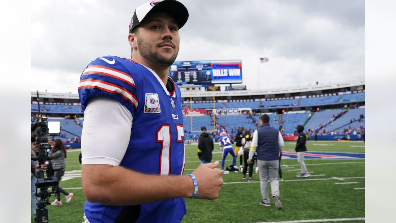 Josh Allen impresses Leslie Frazier during Buffalo Bills scrimmage