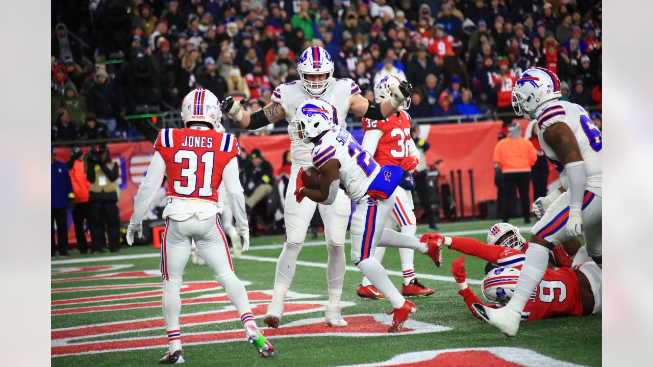 Balanced Bills beat Patriots soundly 24-10 in Foxborough