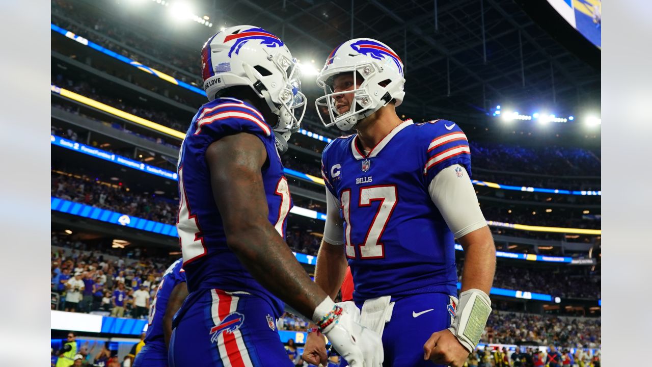 Josh Allen's heroic second half leads Bills over Rams 31-10