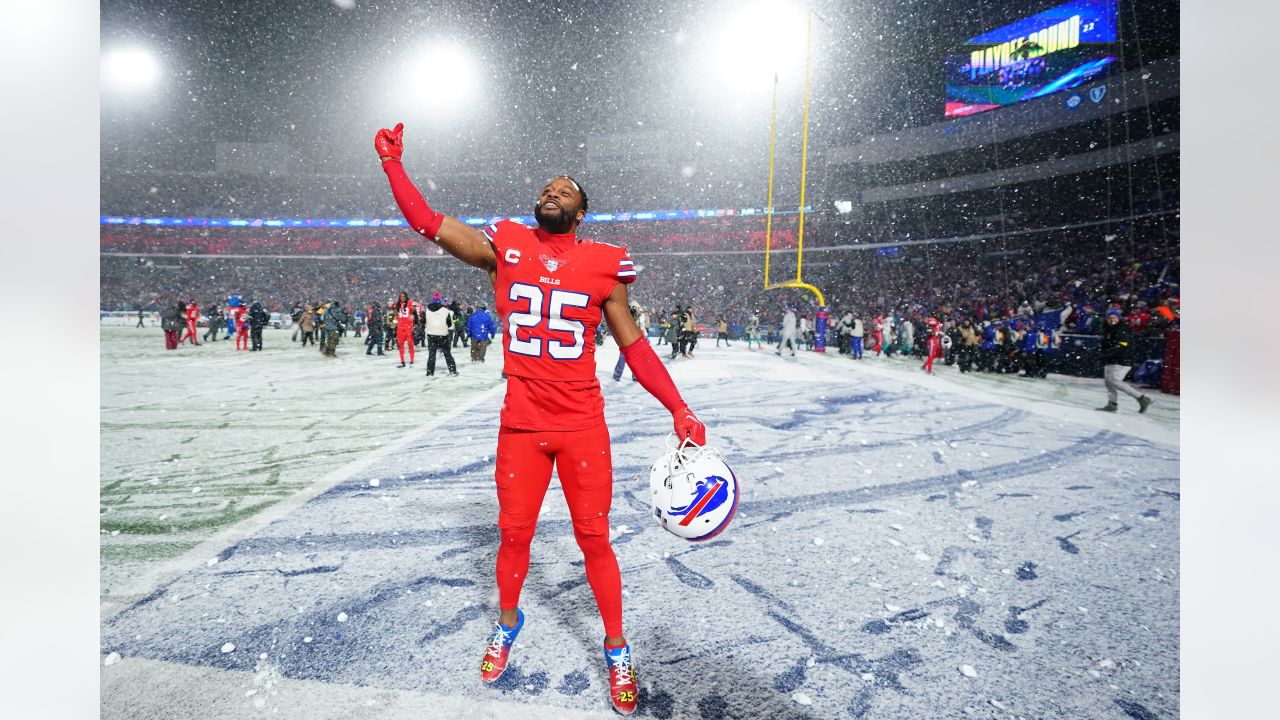 Buffalo Bills 32-29 Miami Dolphins: Tyler Bass field goal clinches fourth  straight AFC playoff spot for Bills, NFL News