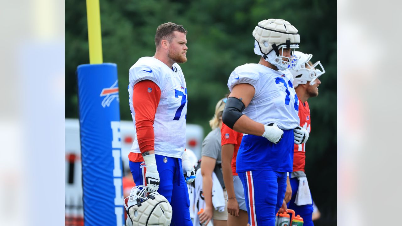 Spencer Brown shaken up at Buffalo Bills training camp