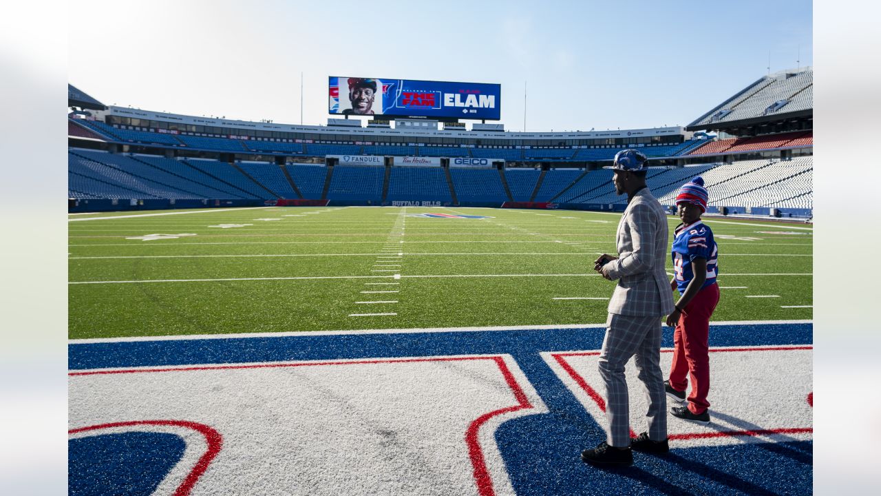 Elam arrives at One Bills Drive