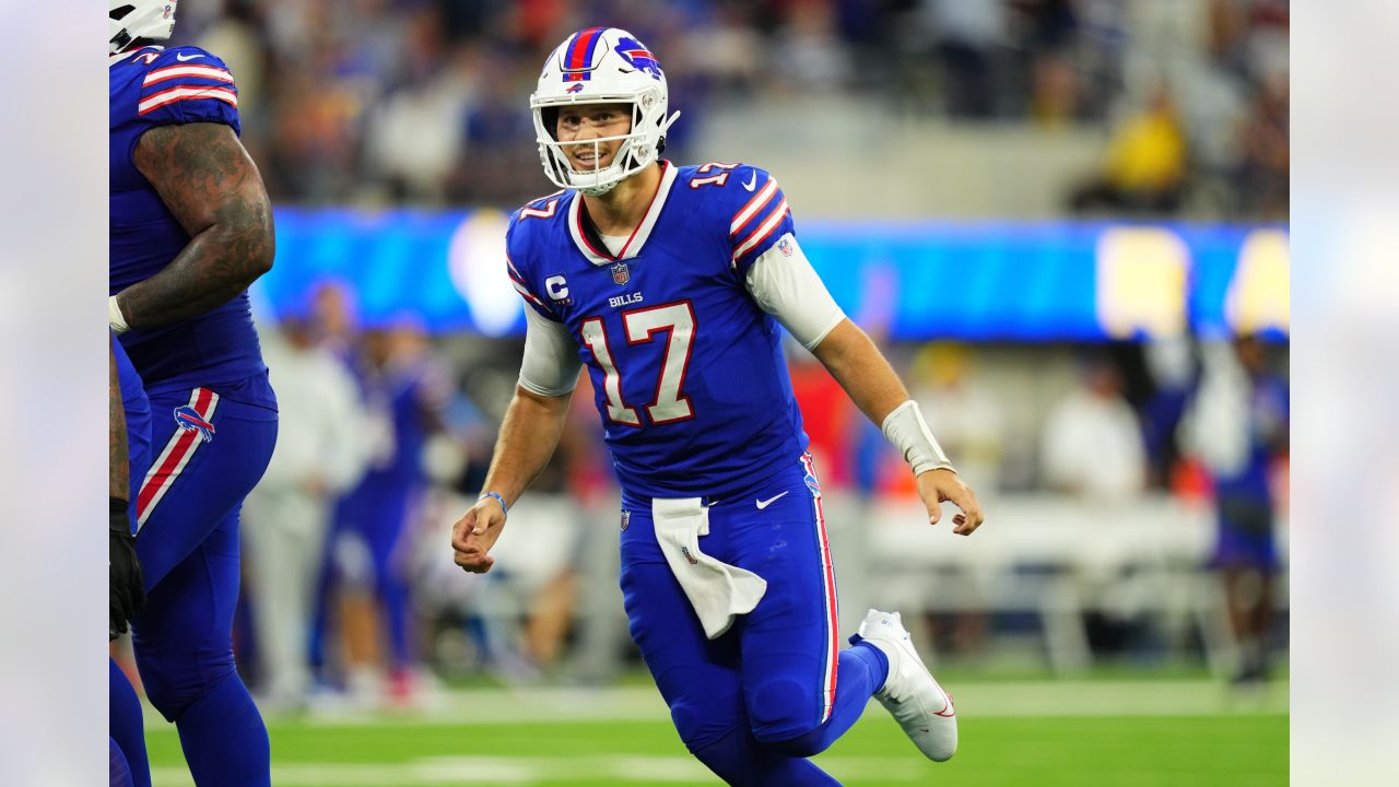 Bills put up historic stats in 31-10 win over the Rams