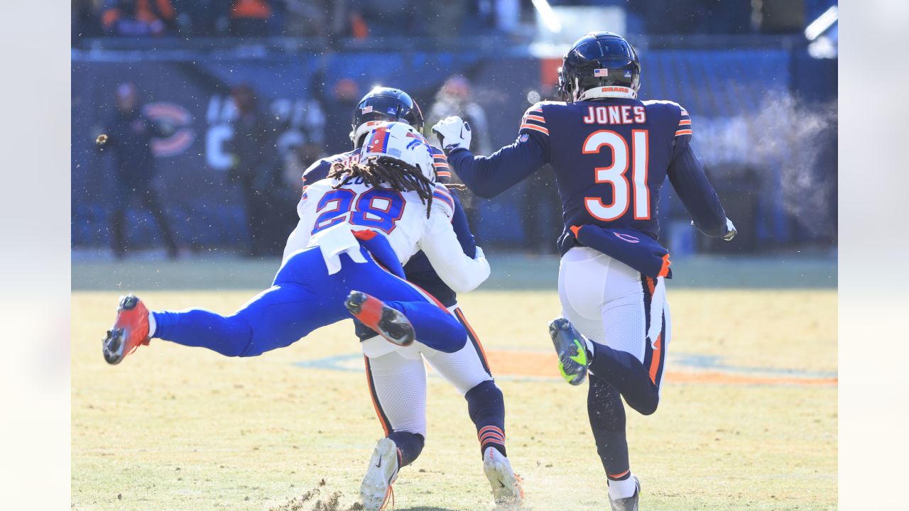 Bills use ground game to clinch AFC East in dominant win over Bears