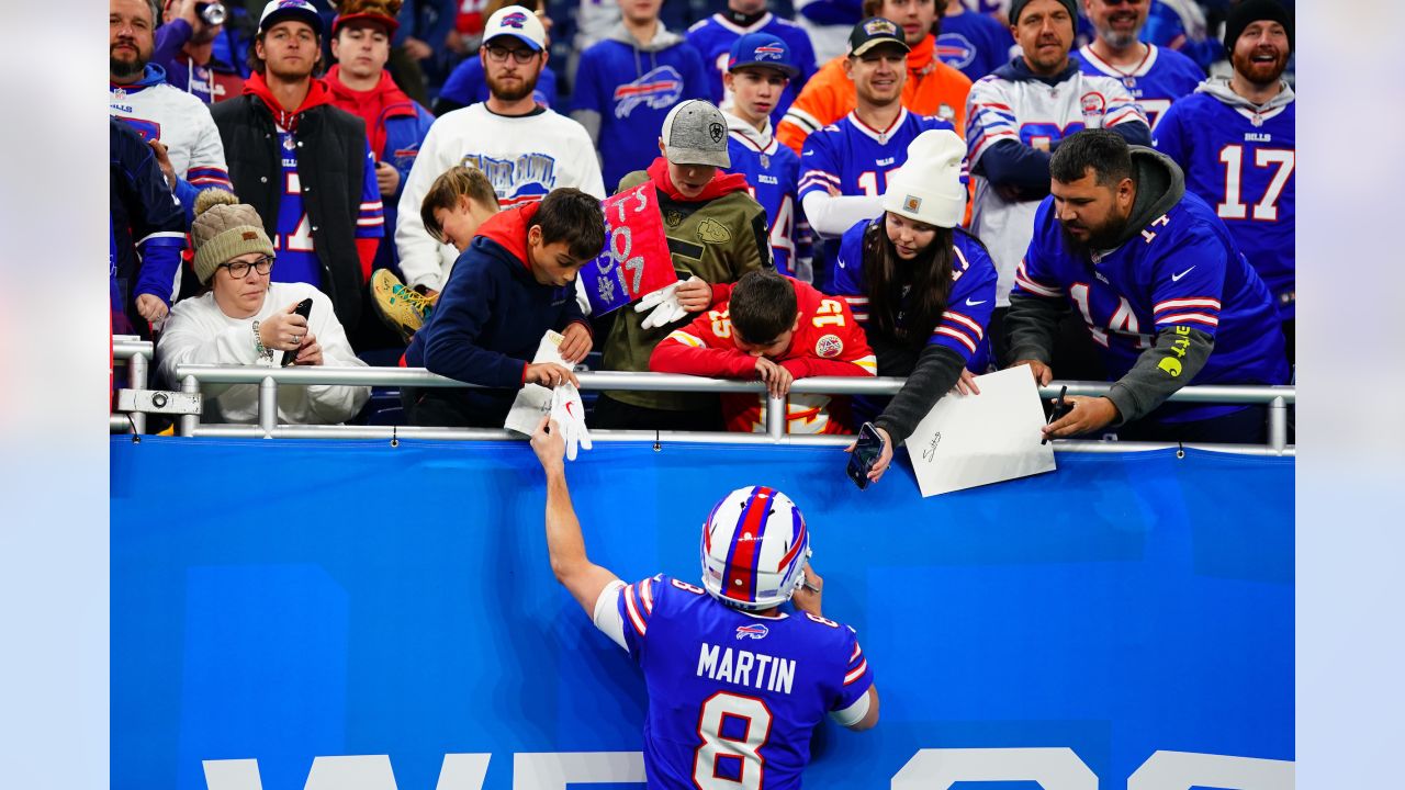 Lions give Bills keys to Ford Field for Week 11: 'Please don't break the  tables' 