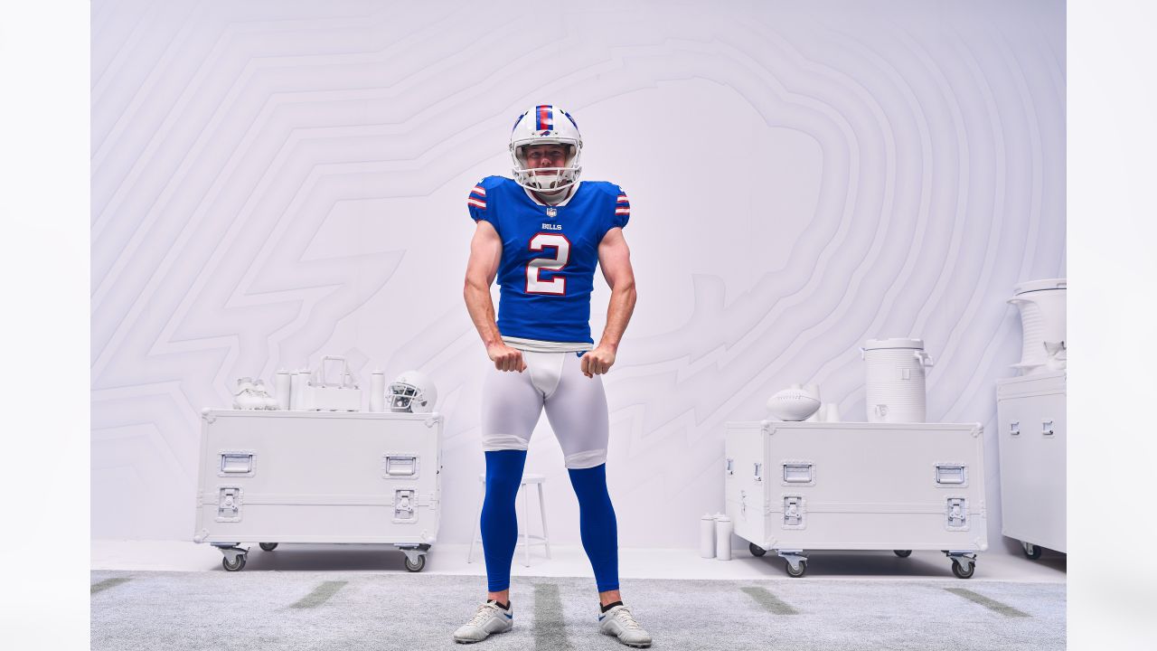 Buffalo Bills wide receiver Khalil Shakir catches a pass during practice at  the NFL football team's training camp in Pittsford, N.Y., Friday, July 28,  2023. (AP Photo/Adrian Kraus Stock Photo - Alamy