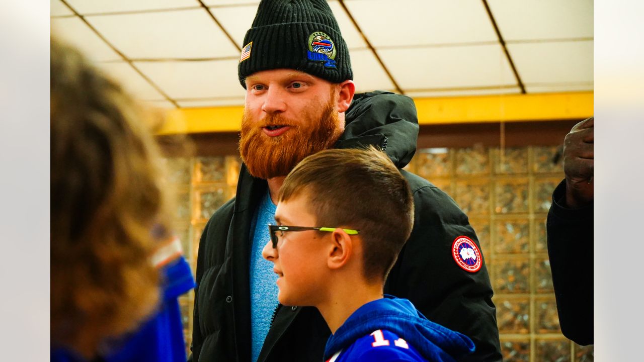 How Bills players are giving back for Thanksgiving