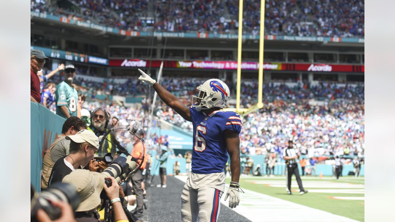 Dolphins star Hill unfazed by Bills fans heading into highly