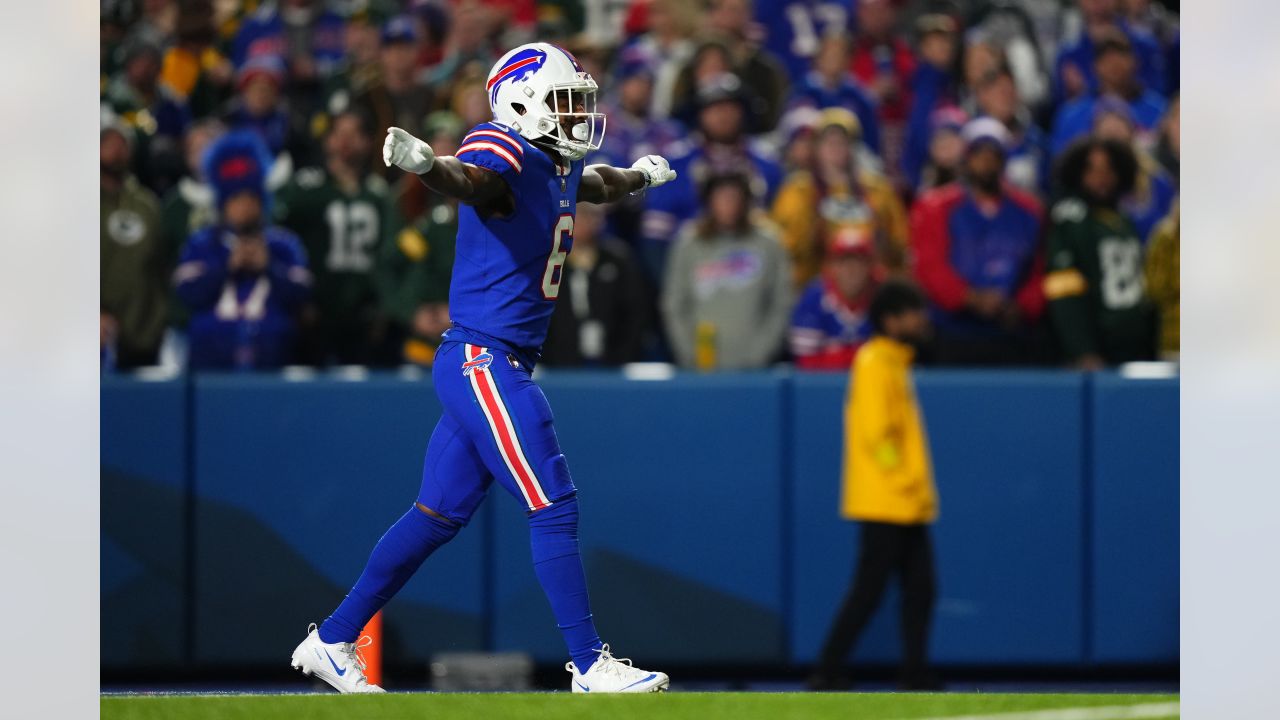 Buffalo Bills unveil all-blue uniforms for game vs. Green Bay Packers