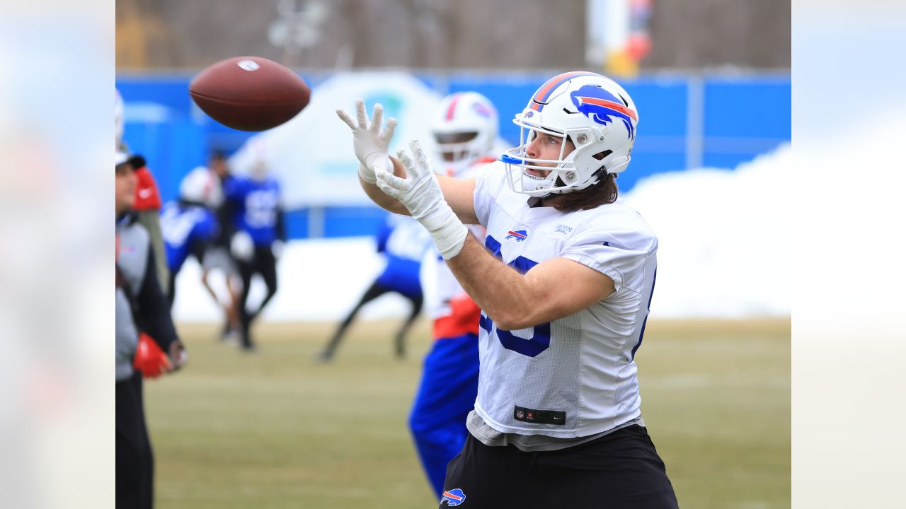 Bills' Jordan Poyer reportedly dealing with torn meniscus, expected to play  vs. Bengals 