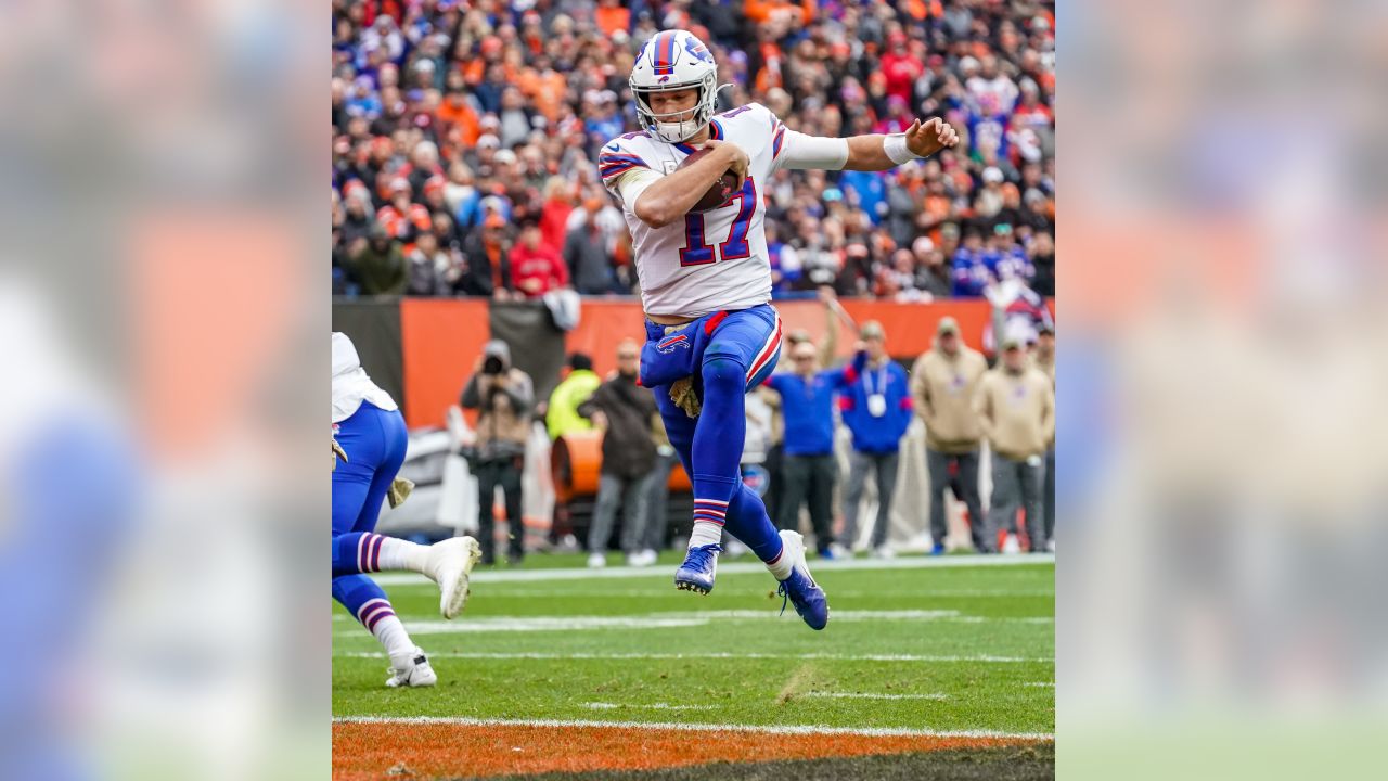 Josh, What Are You Doing?' Bills Ex RB Fred Jackson Calls Out Allen &  Buffalo Captains - Sports Illustrated Buffalo Bills News, Analysis and More