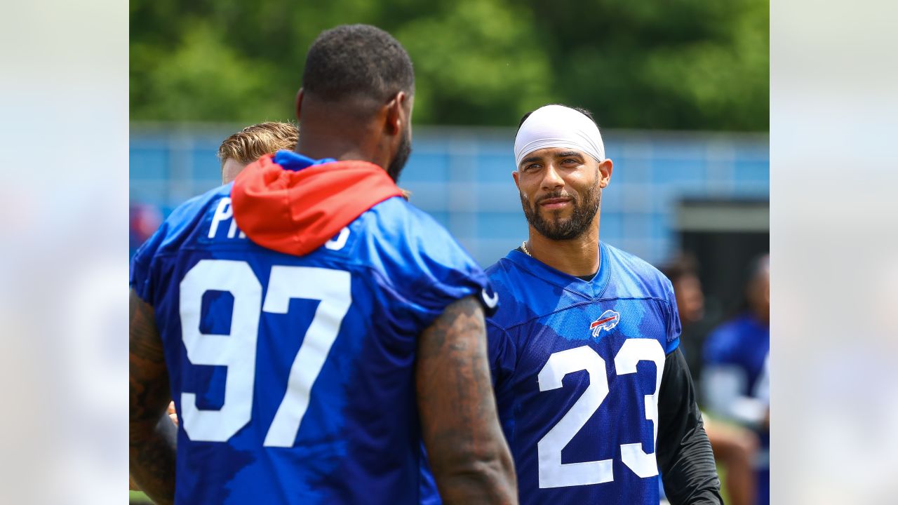 Bills arrive to 2023 minicamp: Shirts optional, scooters mandatory