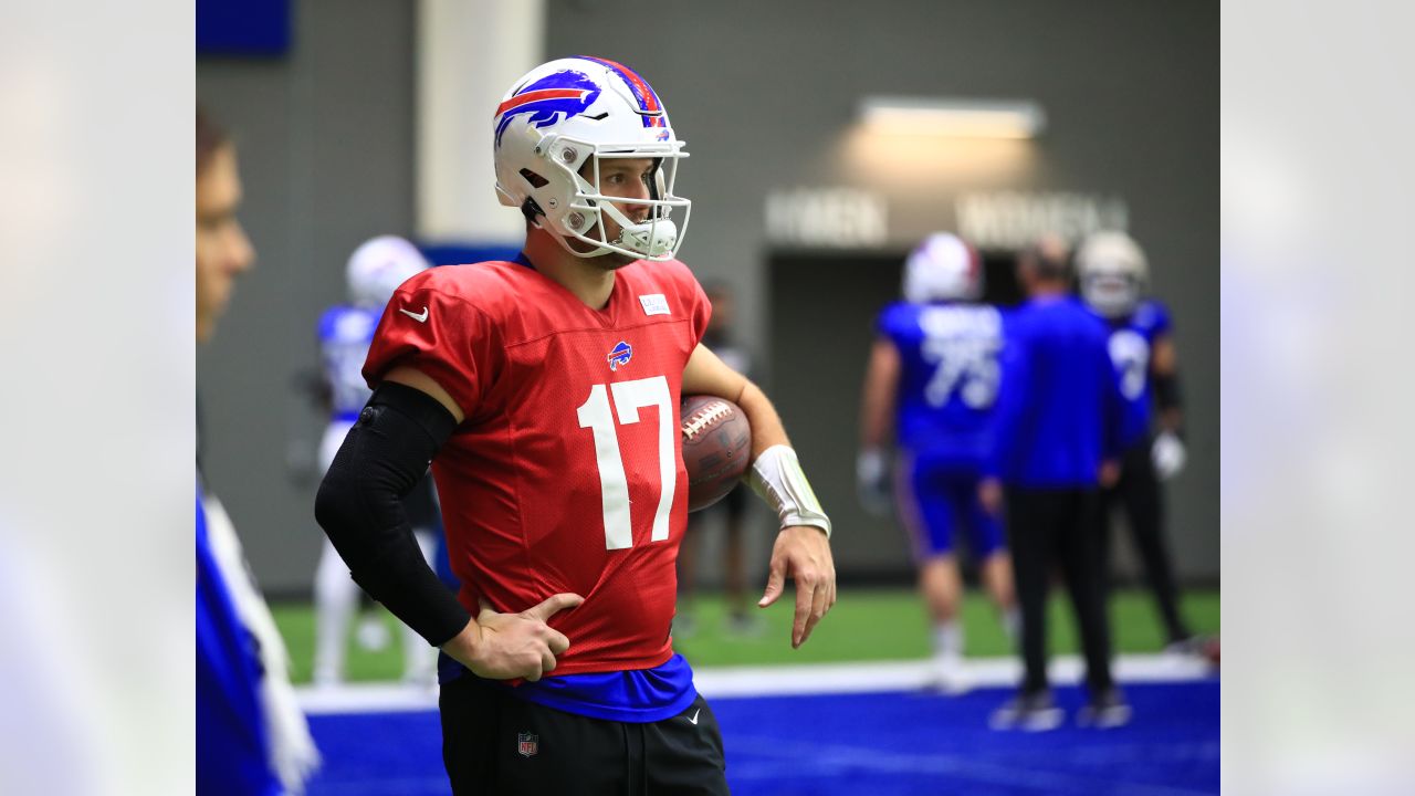 Why Josh Allen plans to go sleeveless in frigid Patriots-Bills game