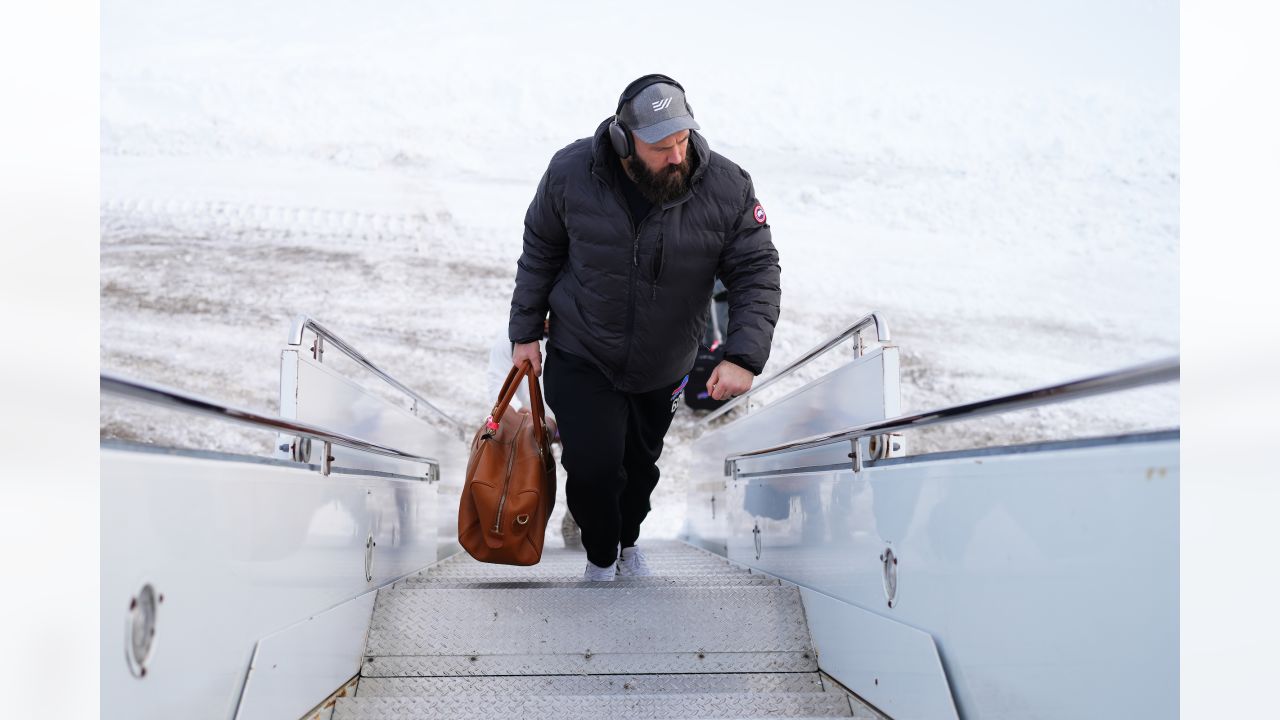 Amid Snowstorm, Bills Shrug, Bundle Up and Make Their Way to Detroit - The  New York Times