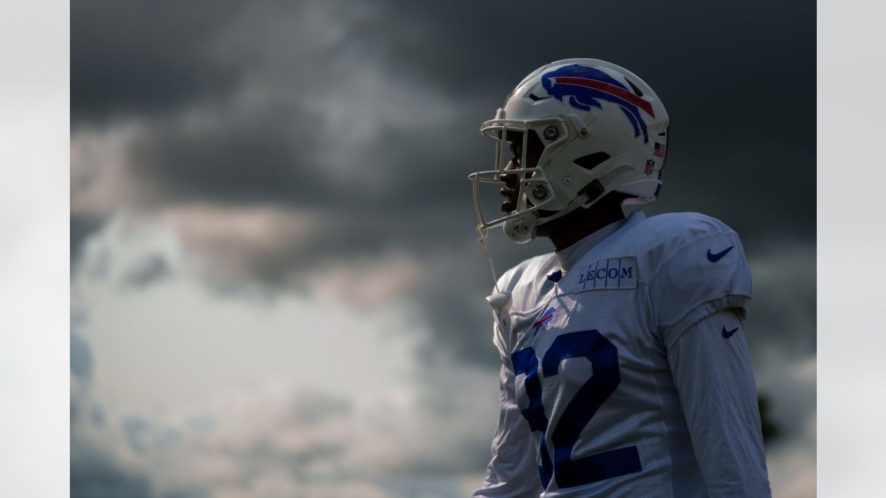 Recapping Day 5 of Bills Camp: Damar Hamlin Puts On The Pads, One Bills  Live