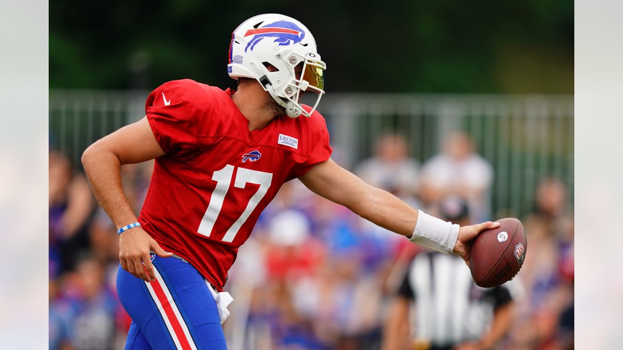 Inside Training Camp Live' Buzz: Lions aim to live up to hype; Josh Allen  offers new look for Bills' offense