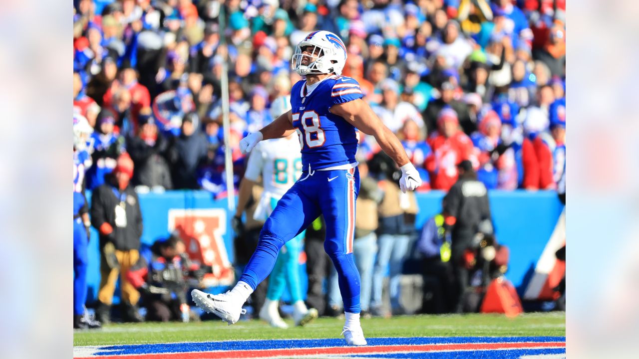 Bills outlast spirited Dolphins to advance to Divisional Round