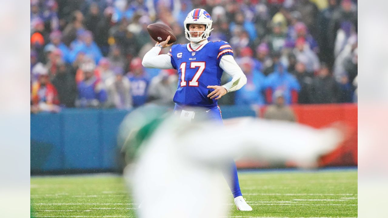 Elias Sports Bureau on X: The Buffalo Bills' Dawson Knox caught two  touchdowns in the first quarter tonight. He is the first player with 2+  receiving touchdowns in the first quarter of