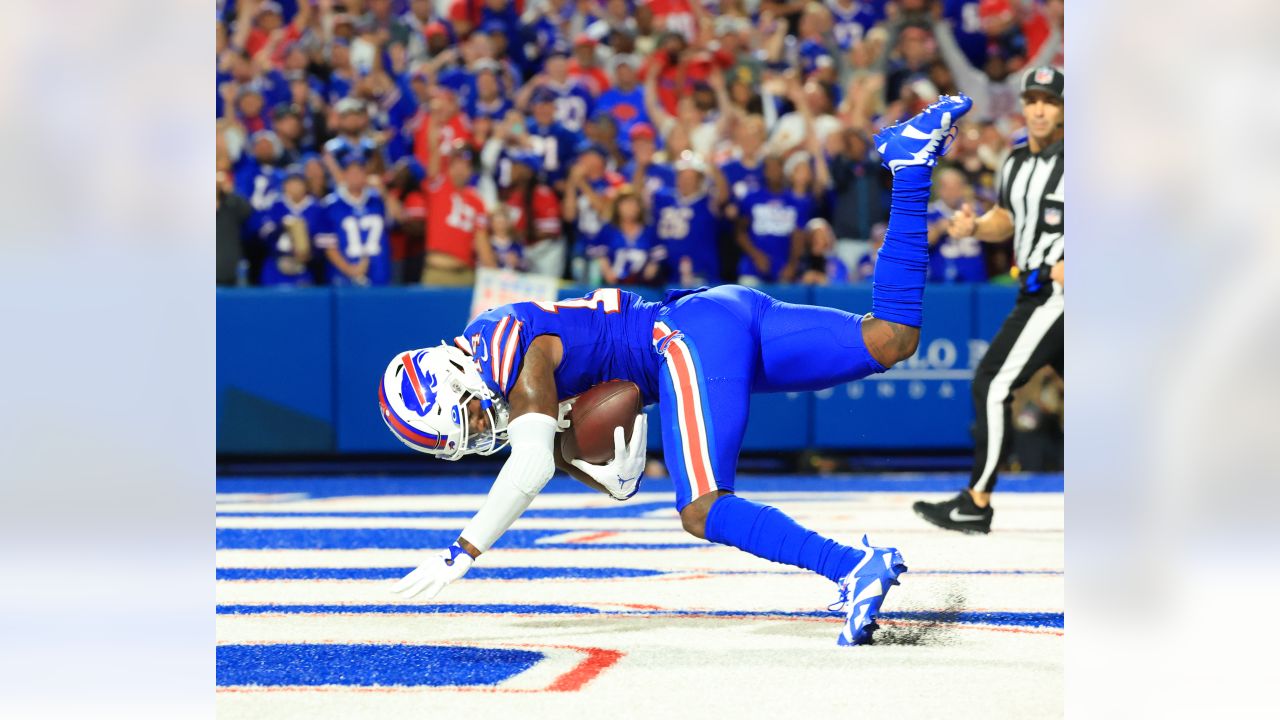 Bills blowout Titans 41-7 on MNF behind career nights from Josh Allen and  Stefon Diggs